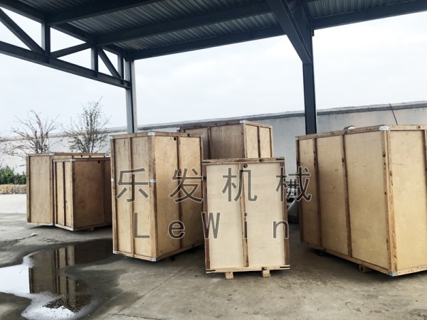 客户榨油机发货国外